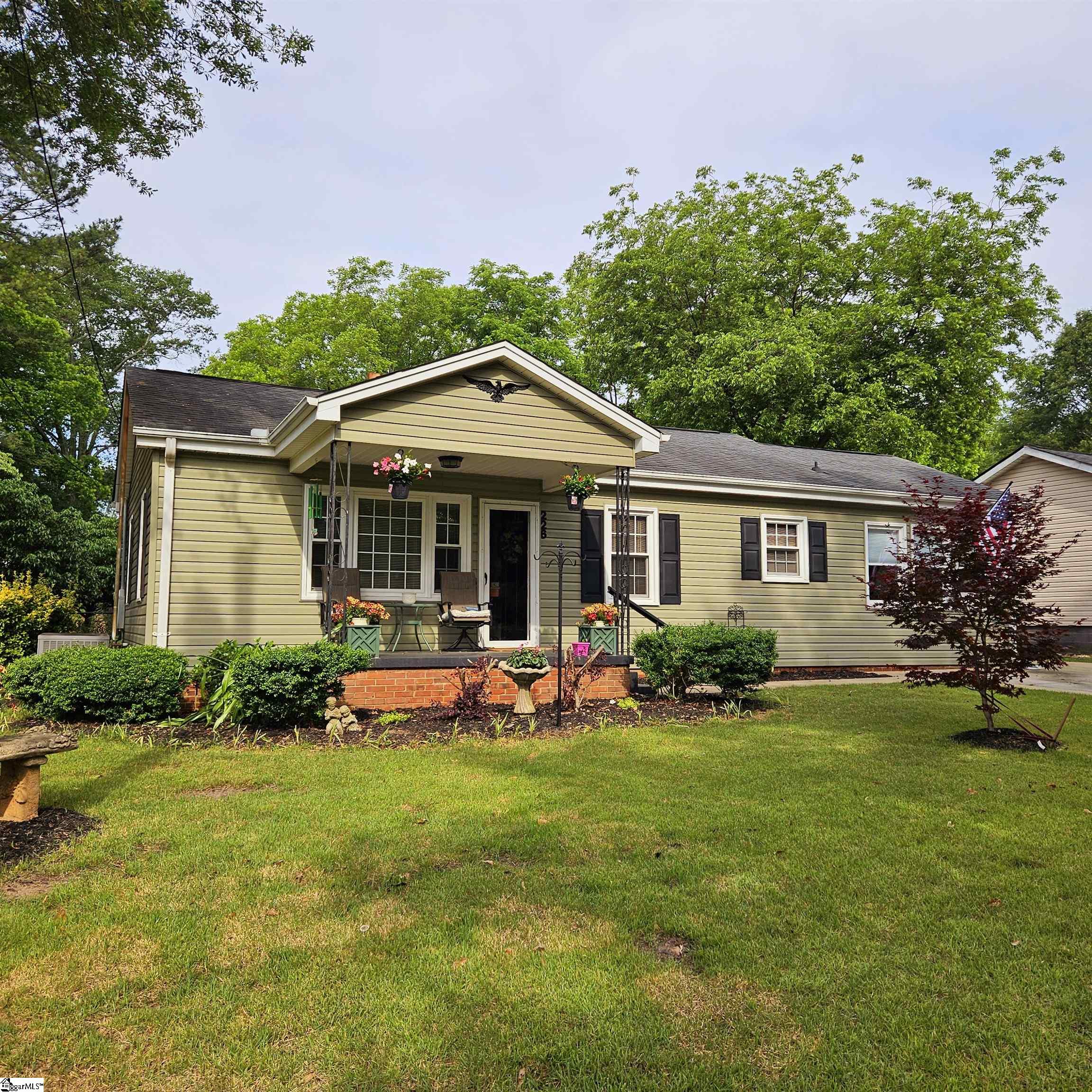 226 Mark Street Easley, SC 29640 - Photo 2 of 35