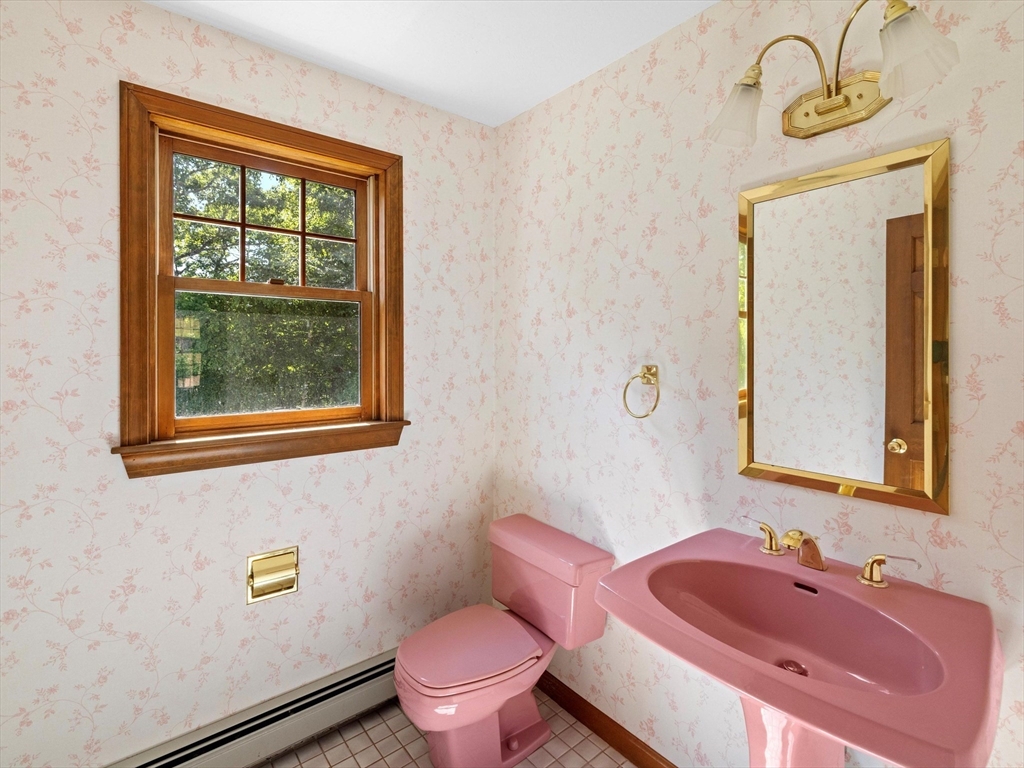 7 Notch Brook Road Shrewsbury, MA 01545 - Photo 17 of 42 Gallery Image 17