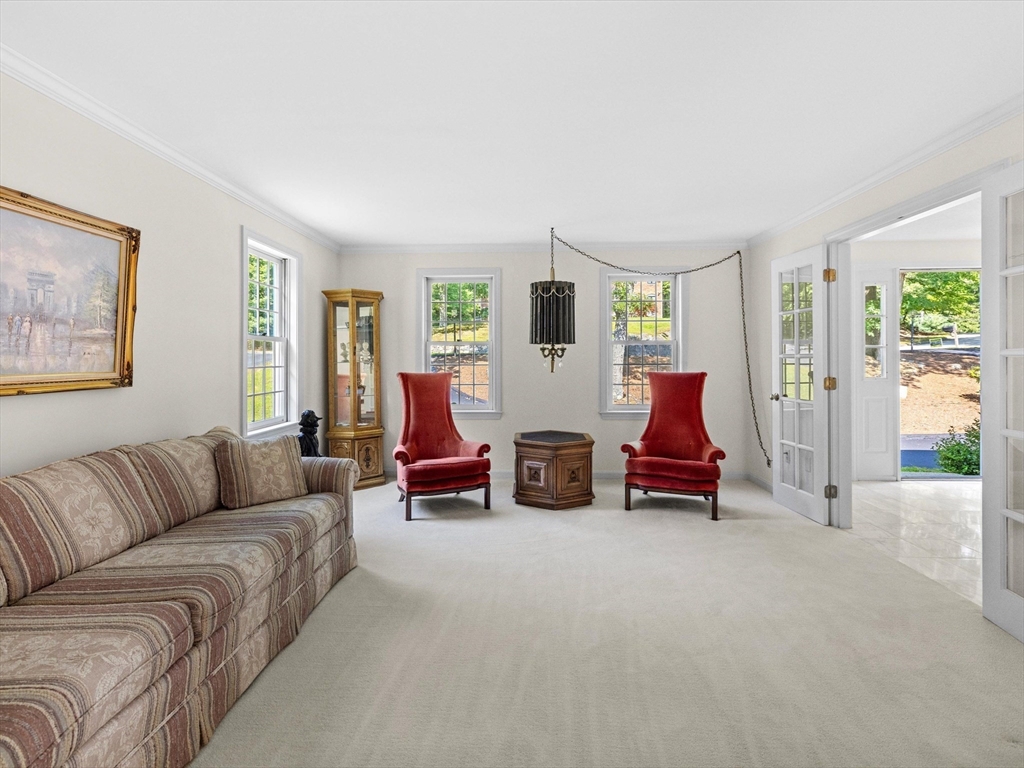7 Notch Brook Road Shrewsbury, MA 01545 - Photo 10 of 42 Gallery Image 10
