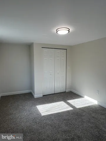 an empty room with a empty space