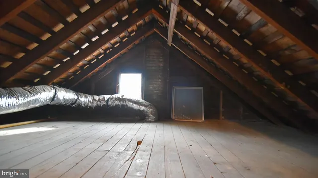 a view of balcony yard
