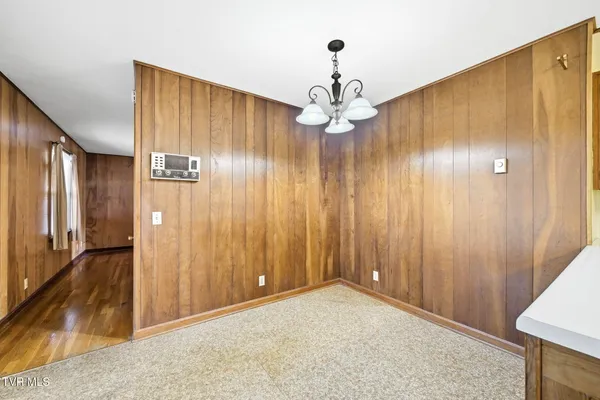 $425,000 | 806 Hiwassee Heights Drive, Johnson City, TN 37601