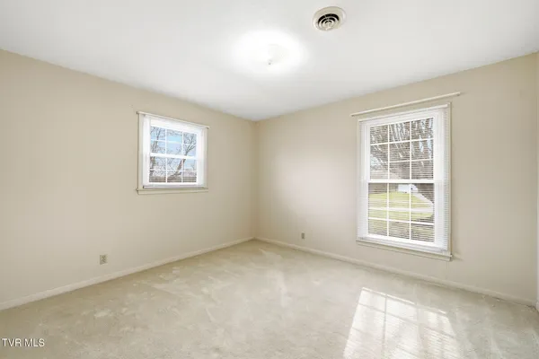 $425,000 | 806 Hiwassee Heights Drive, Johnson City, TN 37601