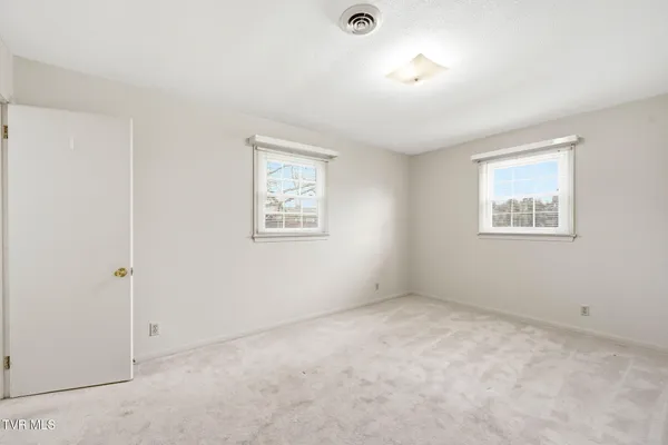 $425,000 | 806 Hiwassee Heights Drive, Johnson City, TN 37601