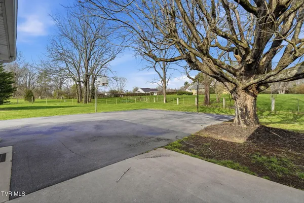 $425,000 | 806 Hiwassee Heights Drive, Johnson City, TN 37601