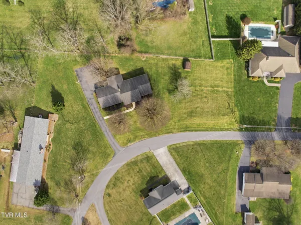 $425,000 | 806 Hiwassee Heights Drive, Johnson City, TN 37601