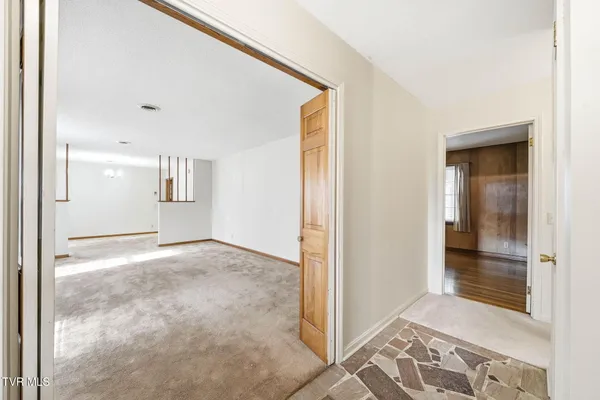 $425,000 | 806 Hiwassee Heights Drive, Johnson City, TN 37601