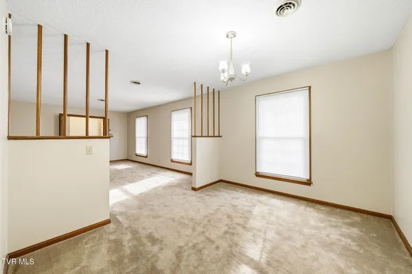 $425,000 | 806 Hiwassee Heights Drive, Johnson City, TN 37601