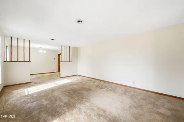 $425,000 | 806 Hiwassee Heights Drive, Johnson City, TN 37601