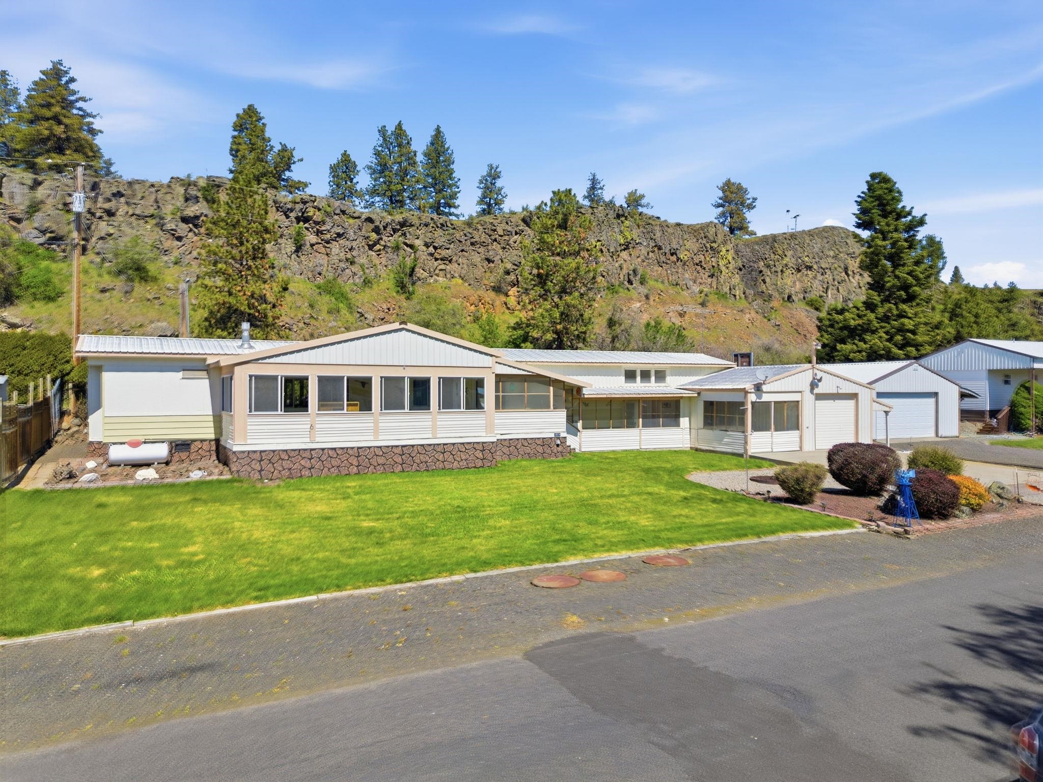 19014 West Bunker Road Cheney, WA 99004 - Photo 34 of 46