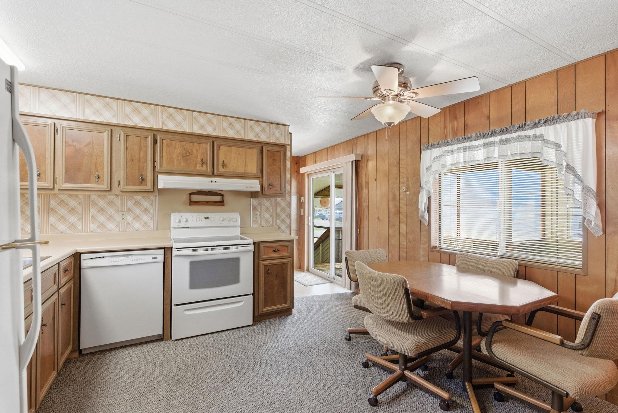 19014 West Bunker Road Cheney, WA 99004 - Photo 10 of 46