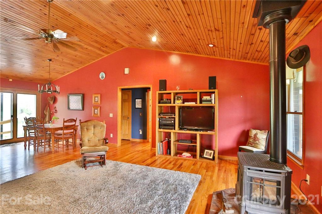 1723 Austin Little Mountain Road Ronda, NC 28670 - Photo 13 of 38 Gallery Image 13