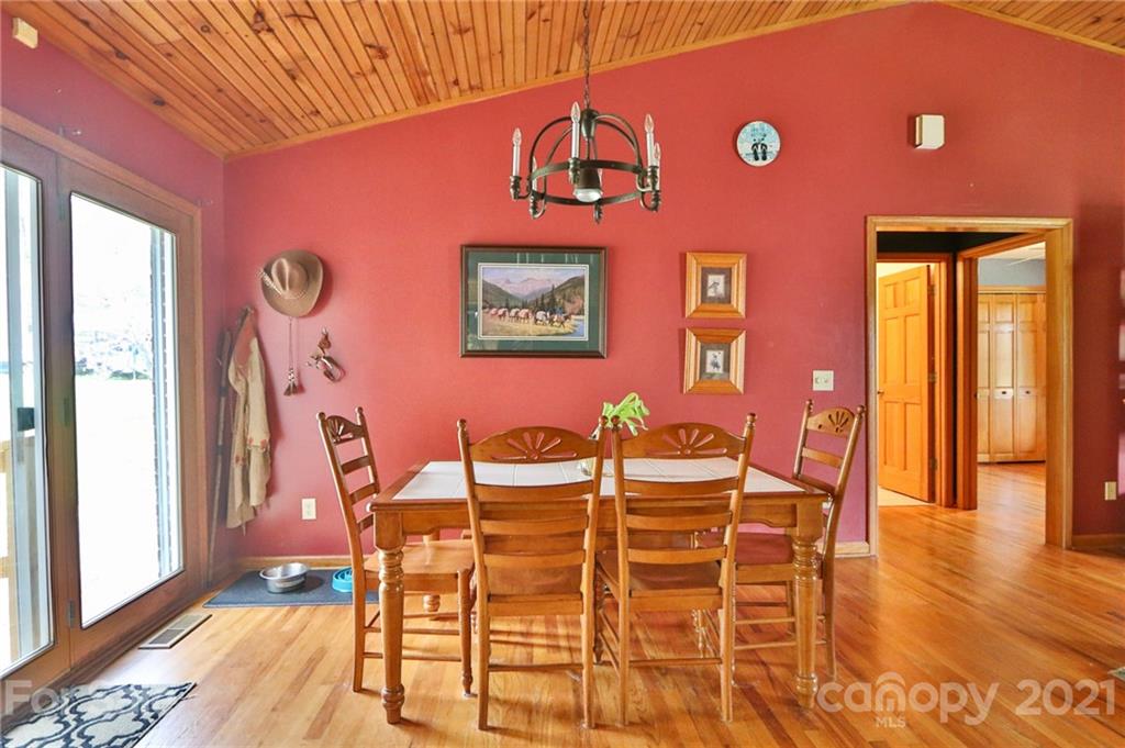 1723 Austin Little Mountain Road Ronda, NC 28670 - Photo 21 of 38 Gallery Image 21