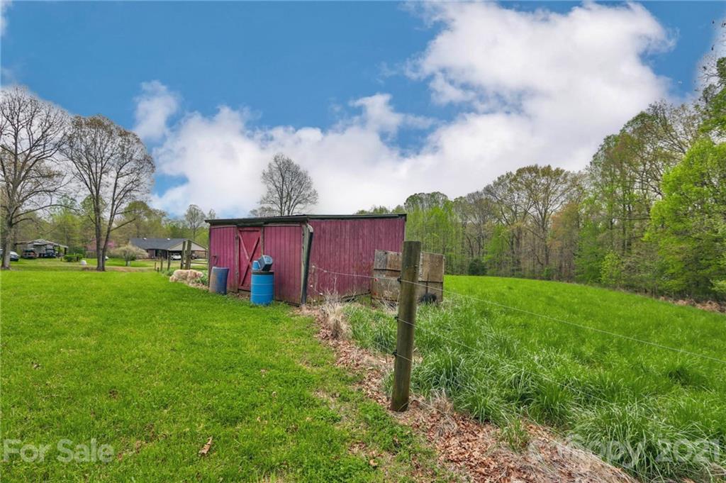 1723 Austin Little Mountain Road Ronda, NC 28670 - Photo 29 of 38 Gallery Image 29