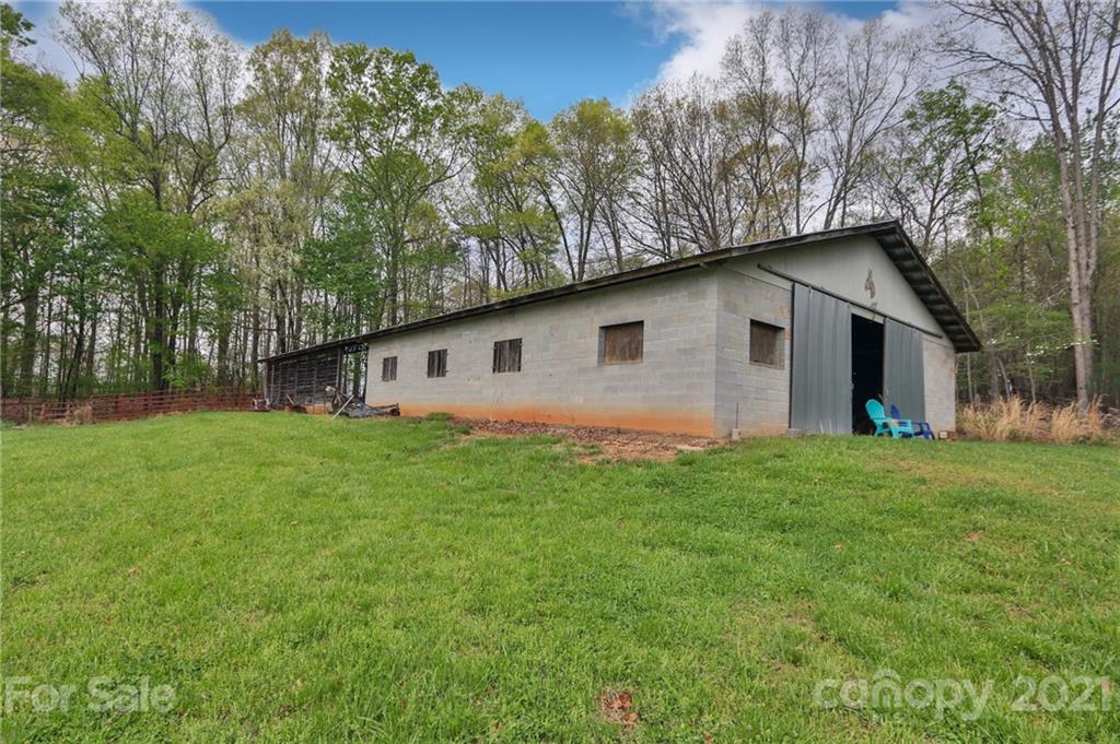 1723 Austin Little Mountain Road Ronda, NC 28670 - Photo 32 of 38 Gallery Image 32