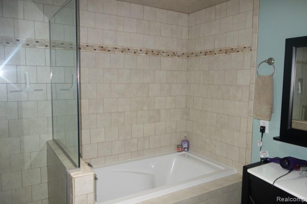 15200 Haggerty Road Belleville, MI 48111 - Photo 52 of 99 DSC04100.jpg