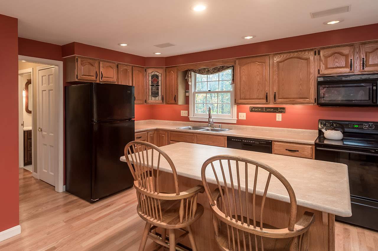 239 Rollingwood Road Eliot, ME 03903 - Photo 16 of 35 Gallery Image 16