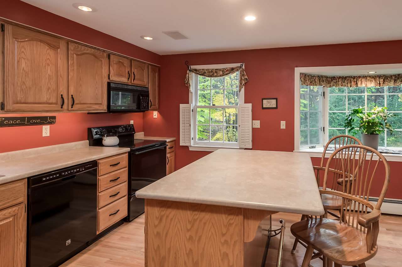 239 Rollingwood Road Eliot, ME 03903 - Photo 20 of 35 Gallery Image 20