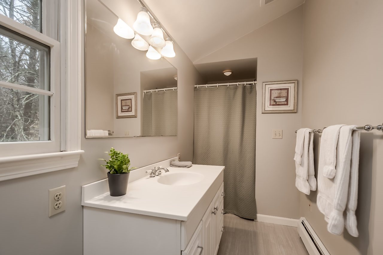 239 Rollingwood Road Eliot, ME 03903 - Photo 26 of 35 Gallery Image 26