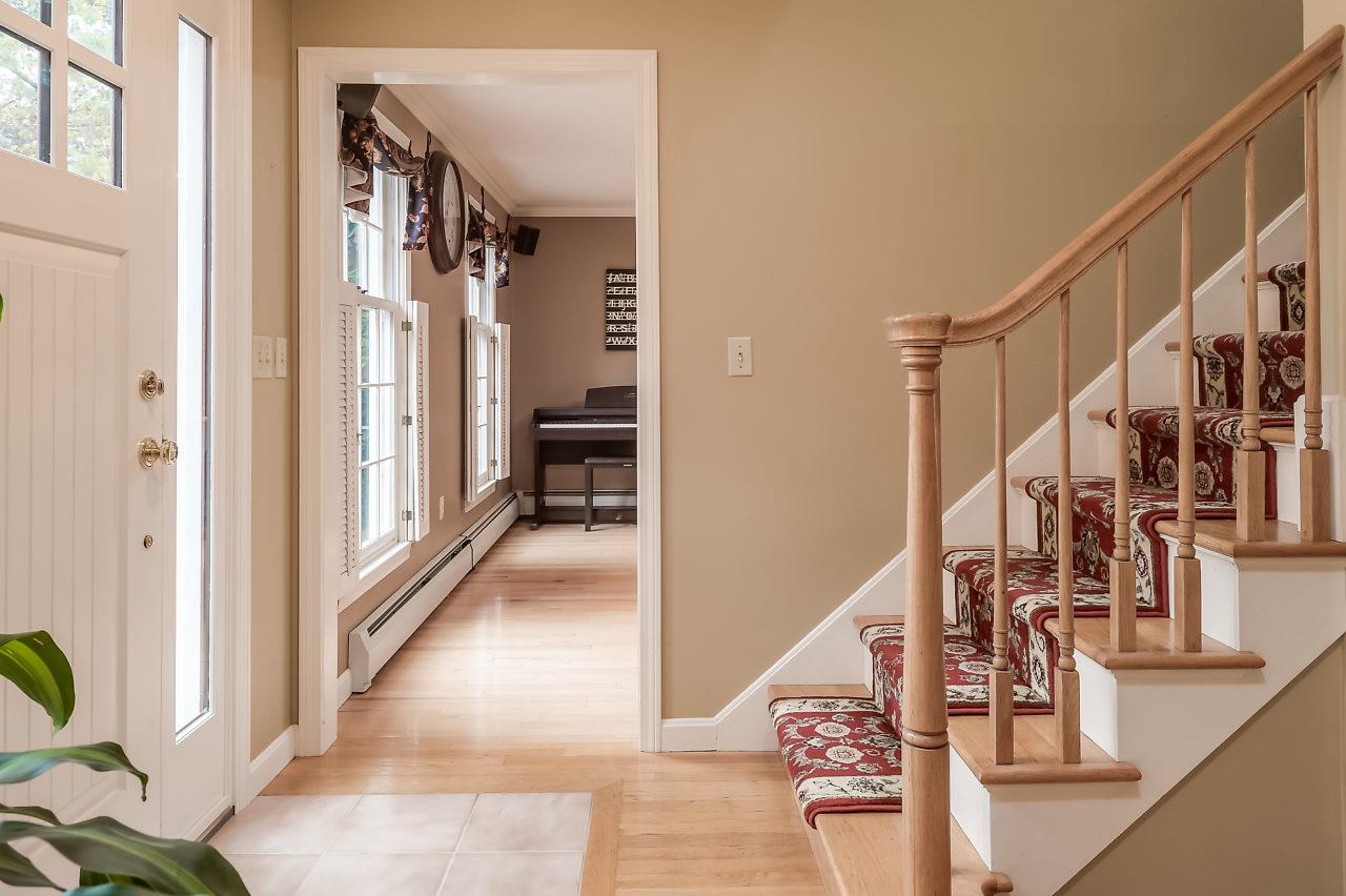 239 Rollingwood Road Eliot, ME 03903 - Photo 9 of 35 Gallery Image 9