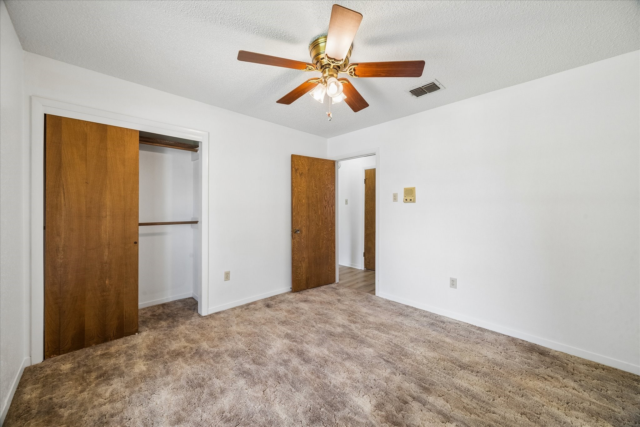 6002 Weeping Willow Road Houston, TX 77092 - Photo 20 of 27 Gallery Image 20