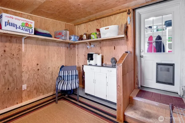 a view of utility room