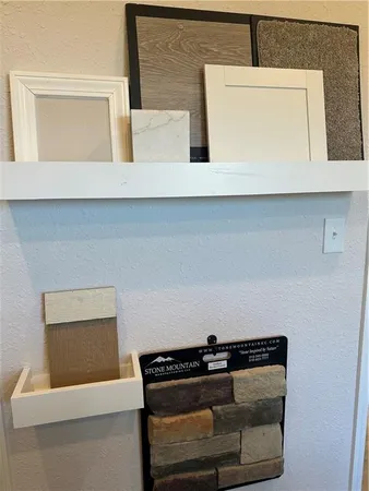 $303,960 | 2628 Woodfield Drive, Tonganoxie, KS 66086