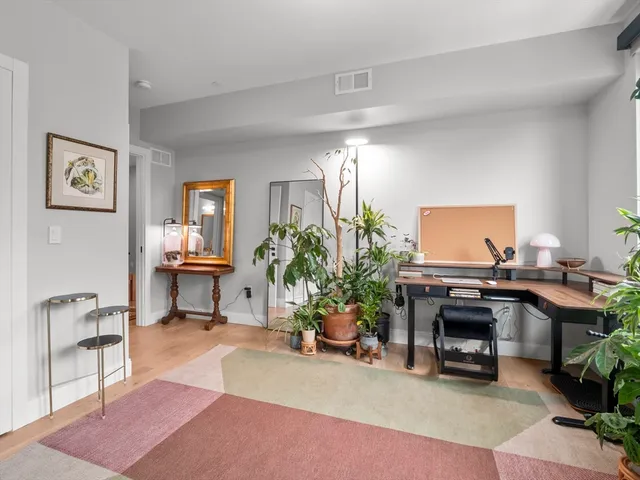 $4,150 | 9 Central Street, Unit 206, Somerville, MA 02143
