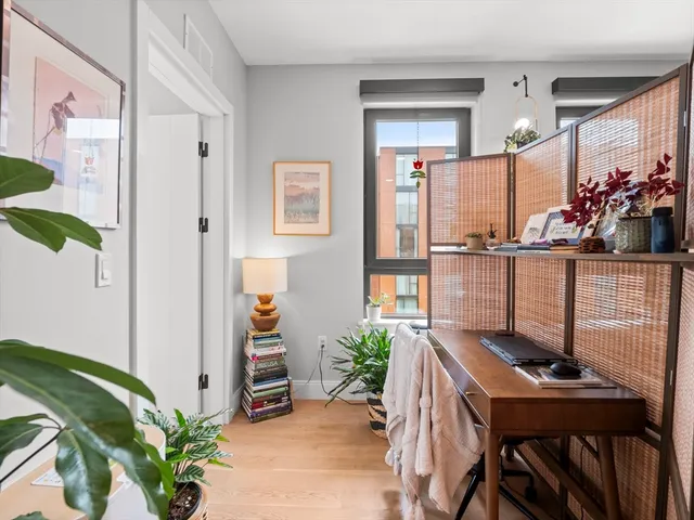 $4,150 | 9 Central Street, Unit 206, Somerville, MA 02143