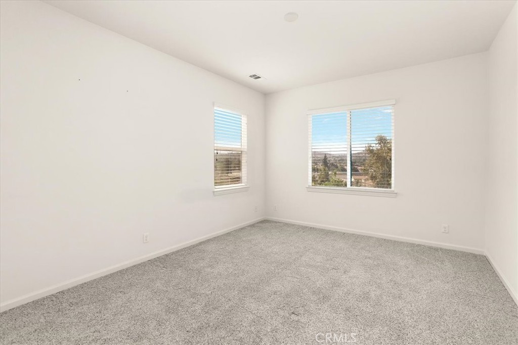 3152 Vista Terrace Riverside, CA 92503 - Photo 31 of 55 an empty room with windows