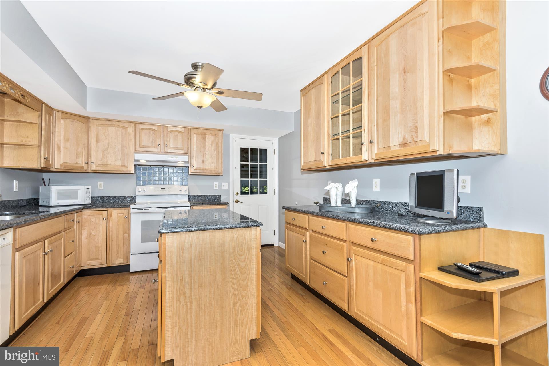 2660 Gilbert Road Mount Airy, MD 21771 - Photo 12 of 30 Abundance of Cabinets in Kitchen