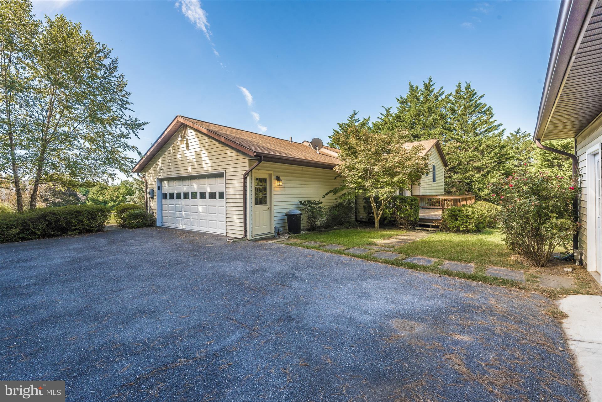 2660 Gilbert Road Mount Airy, MD 21771 - Photo 27 of 30 Lots of Parking
