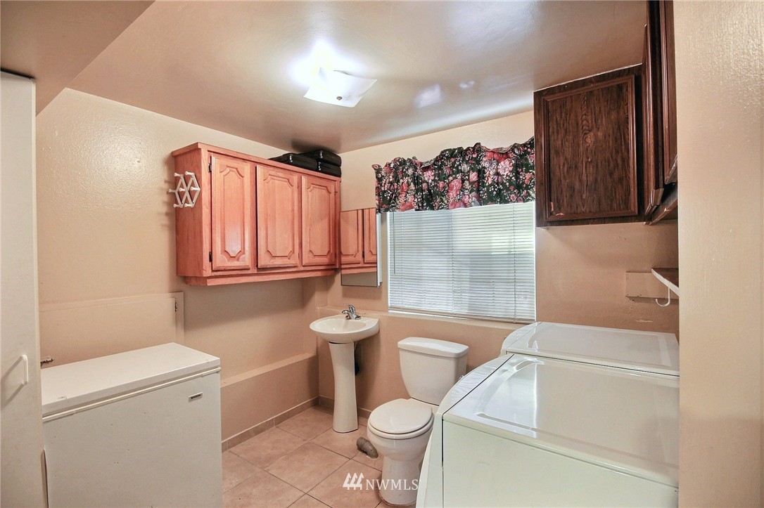 19014 129th Place Southeast Renton, WA 98058 - Photo 15 of 18