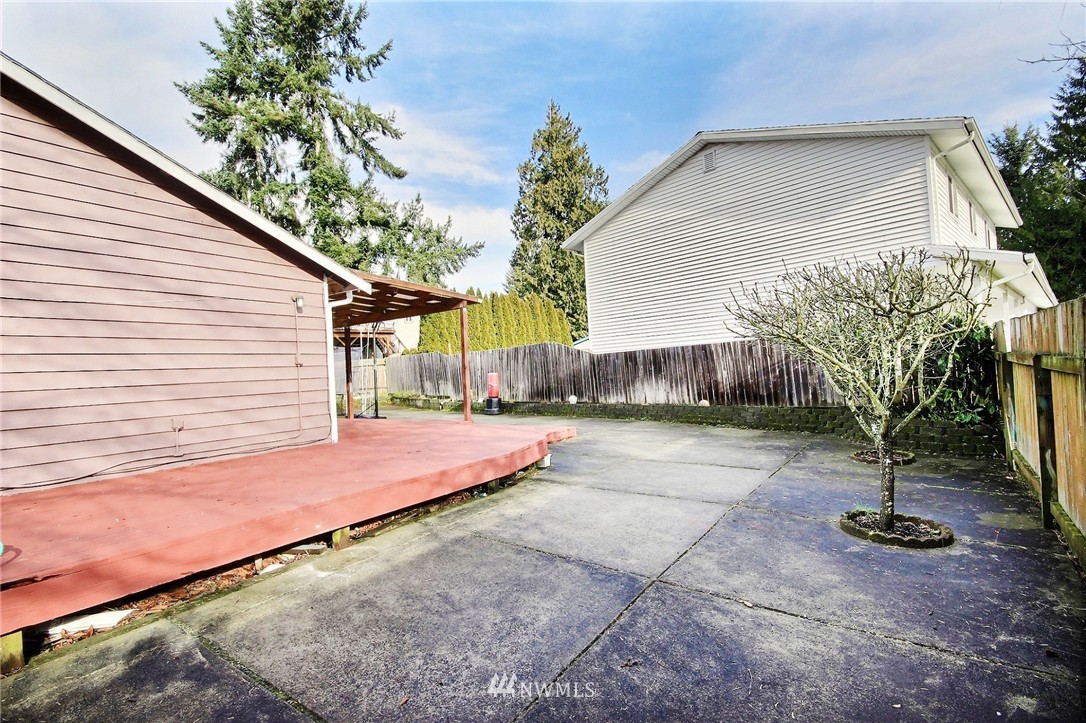 19014 129th Place Southeast Renton, WA 98058 - Photo 17 of 18