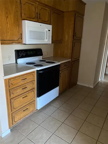 $2,295 | 6209 Live Oak Trail, Abilene, TX 79606