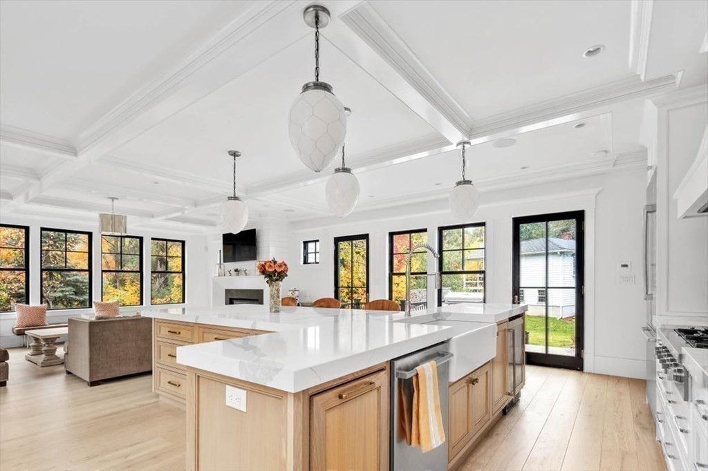 41 Brewster Road Hingham, MA 02043 - Photo 6 of 39 Gallery Image 6