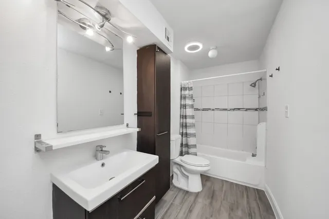 $199,990 | 14209 Briarsage Court, Unit TH15, Houston, TX 77077