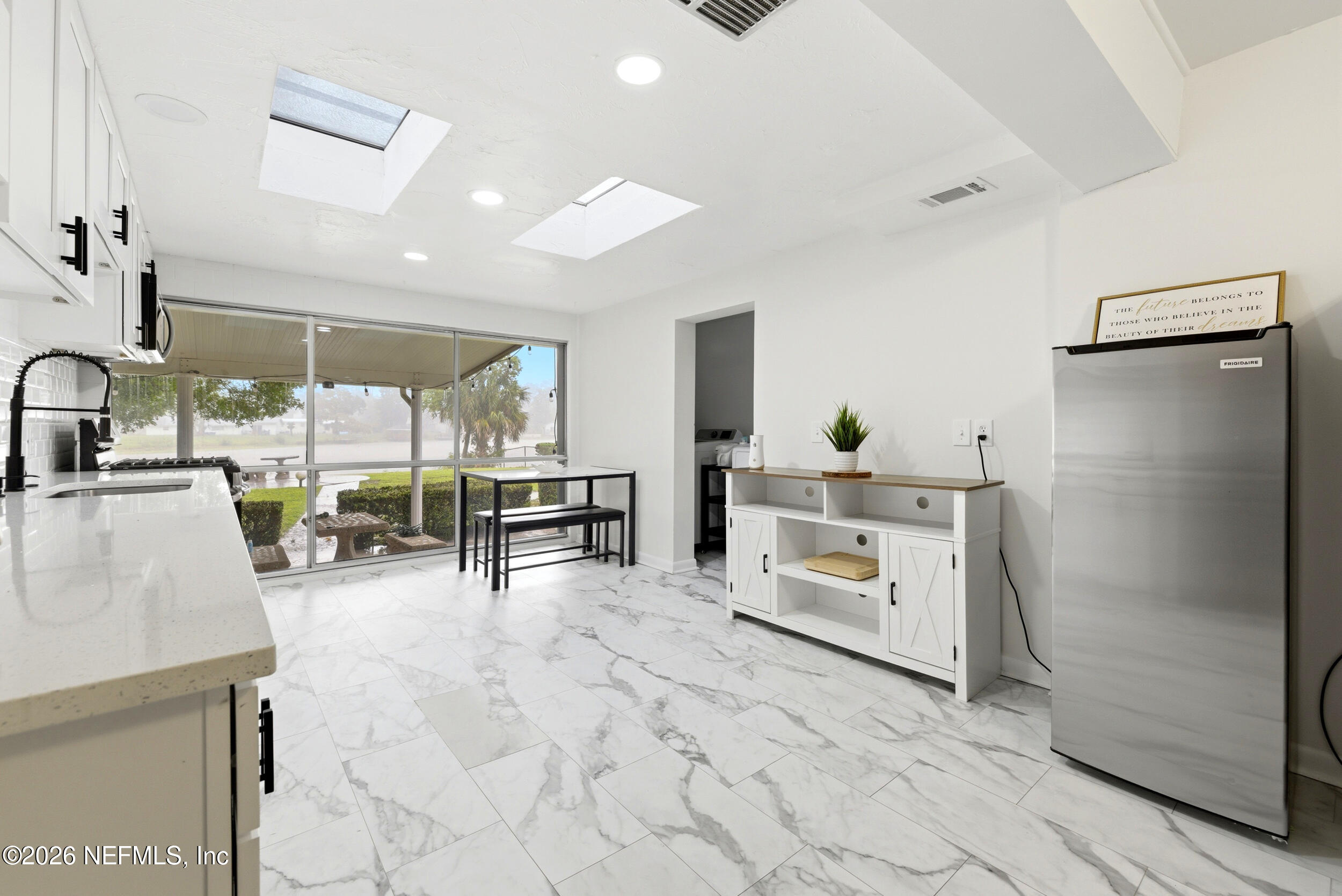 7484 Spinola Road Jacksonville, FL 32217 - Photo 19 of 63 25 - interior