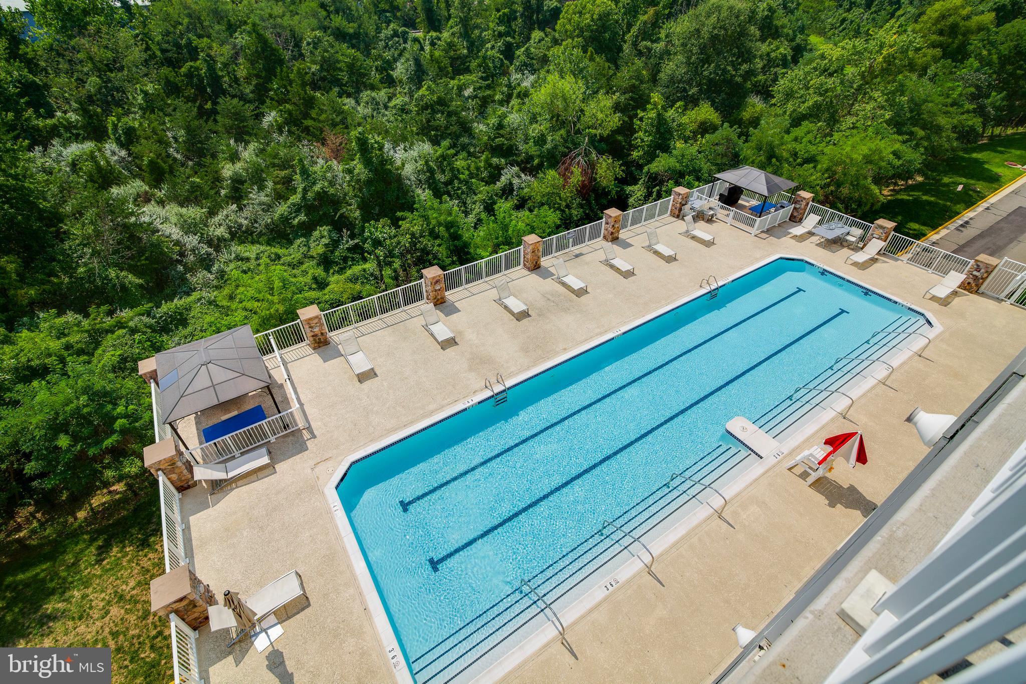 6301 Edsall Road, Unit 513 Alexandria, VA 22312 - Photo 37 of 38 a view of a balcony with chairs