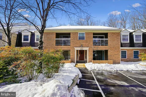 $382,500 | 5902 Cove Landing Road, Unit 304, Burke, VA 22015