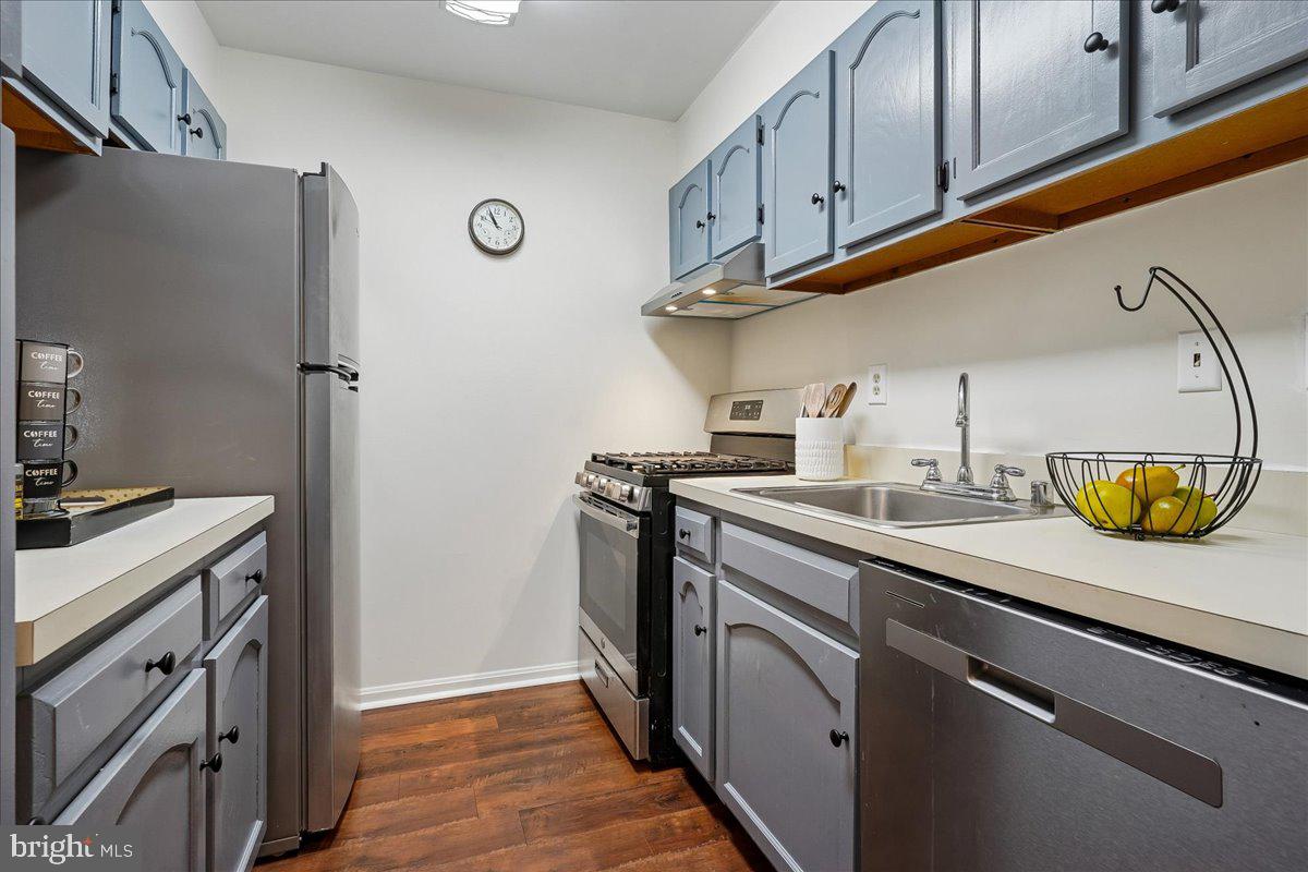 5902 Cove Landing Road, Unit 304 Burke, VA 22015 - Photo 11 of 59