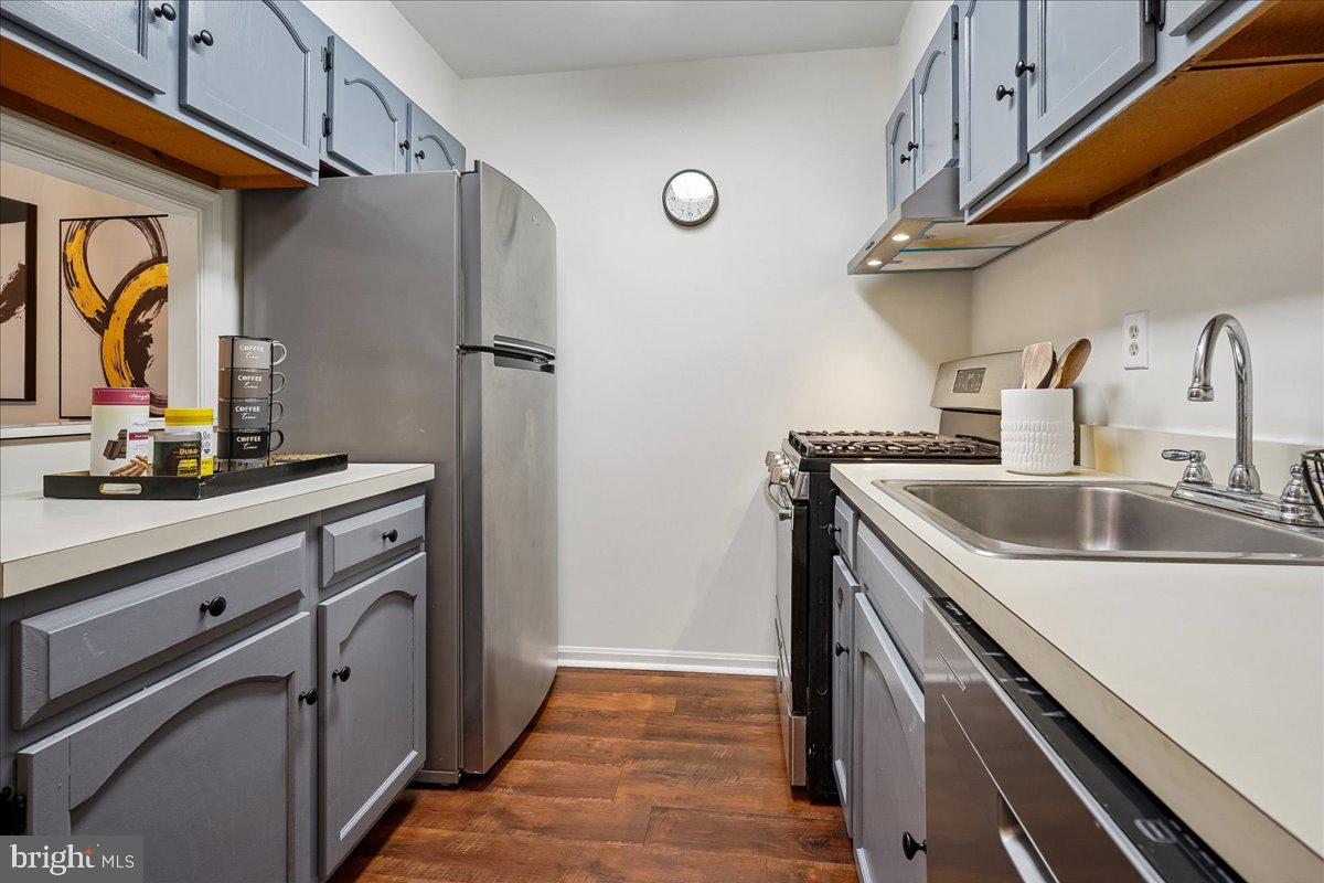 5902 Cove Landing Road, Unit 304 Burke, VA 22015 - Photo 13 of 59