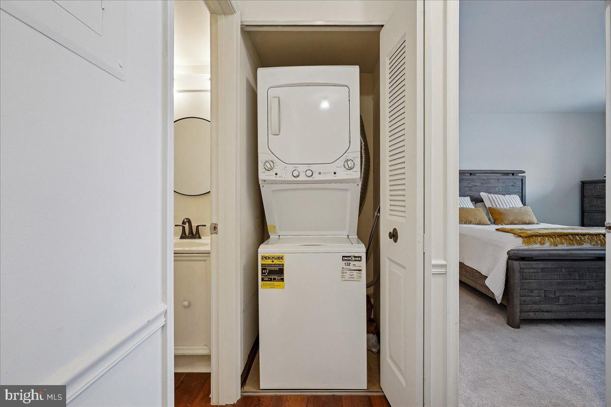 5902 Cove Landing Road, Unit 304 Burke, VA 22015 - Photo 16 of 59