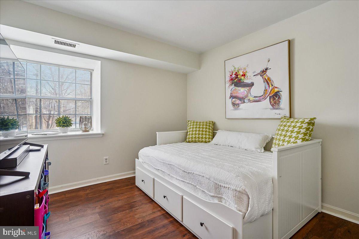 5902 Cove Landing Road, Unit 304 Burke, VA 22015 - Photo 24 of 59