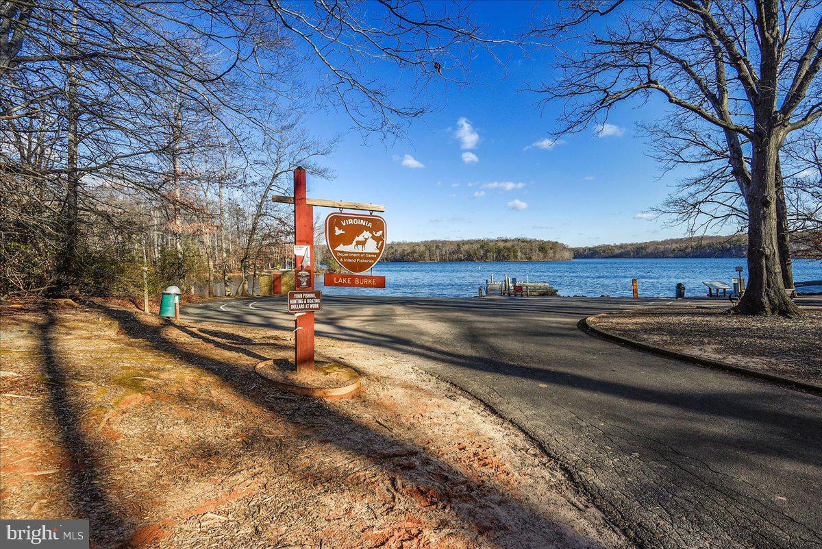 5902 Cove Landing Road, Unit 304 Burke, VA 22015 - Photo 32 of 59