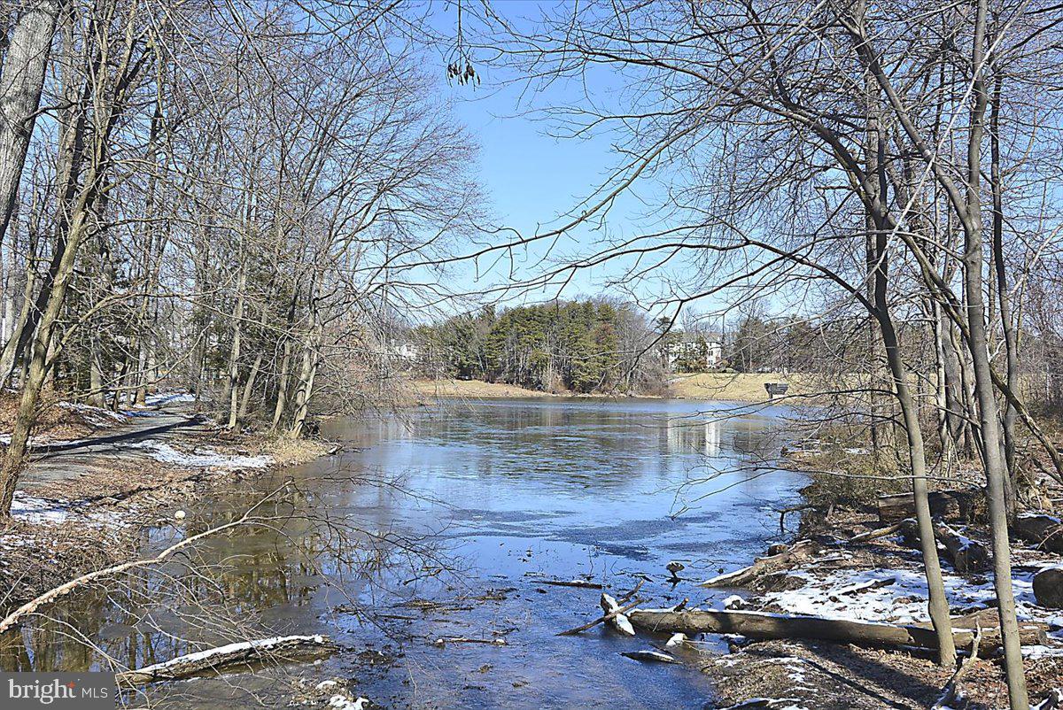 5902 Cove Landing Road, Unit 304 Burke, VA 22015 - Photo 35 of 59