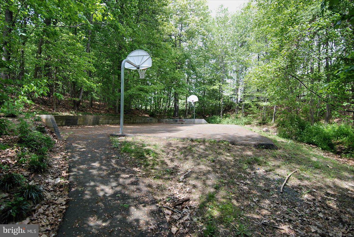 5902 Cove Landing Road, Unit 304 Burke, VA 22015 - Photo 38 of 59