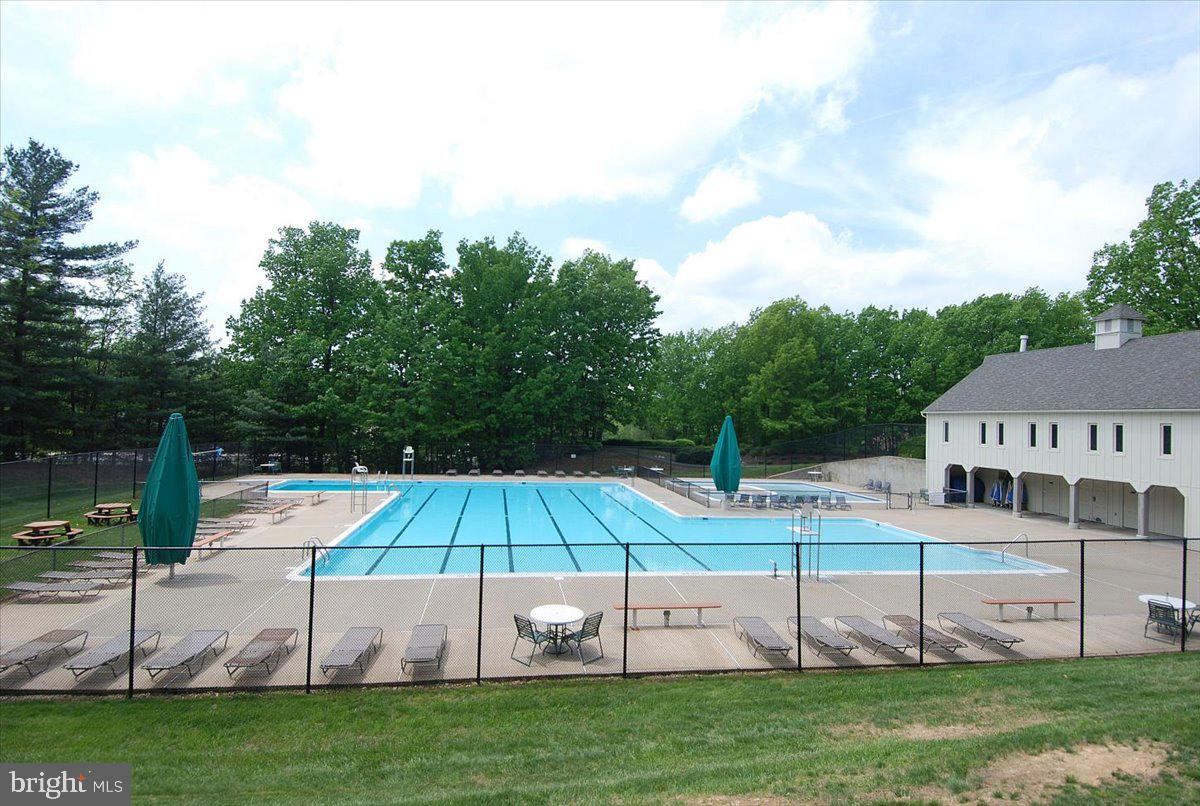 5902 Cove Landing Road, Unit 304 Burke, VA 22015 - Photo 40 of 59