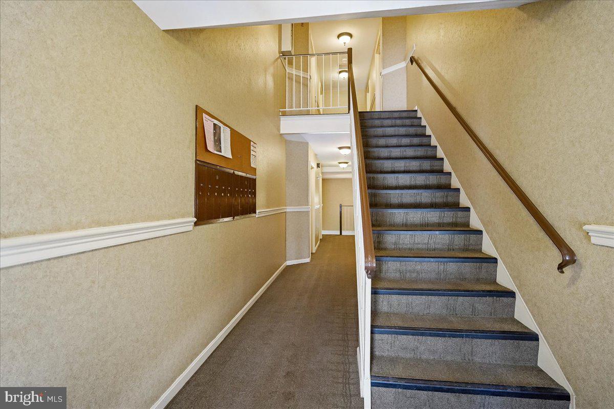 5902 Cove Landing Road, Unit 304 Burke, VA 22015 - Photo 4 of 59