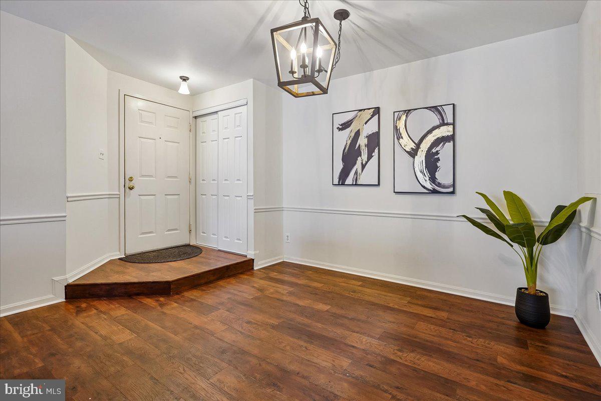 5902 Cove Landing Road, Unit 304 Burke, VA 22015 - Photo 5 of 59